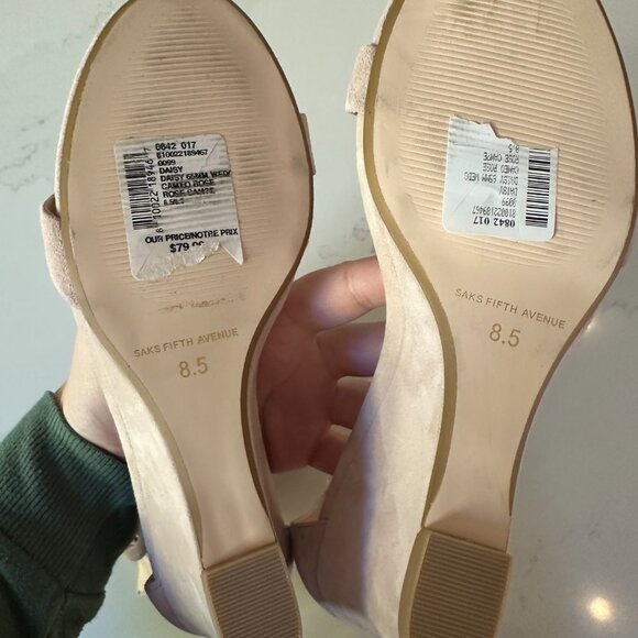 NWT Saks Fifth Avenue Suede Wedges, 8.5, light pink/nude - Picture 4 of 8